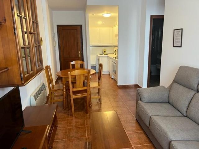 Apartamentos Club Condal Комильяс Экстерьер фото