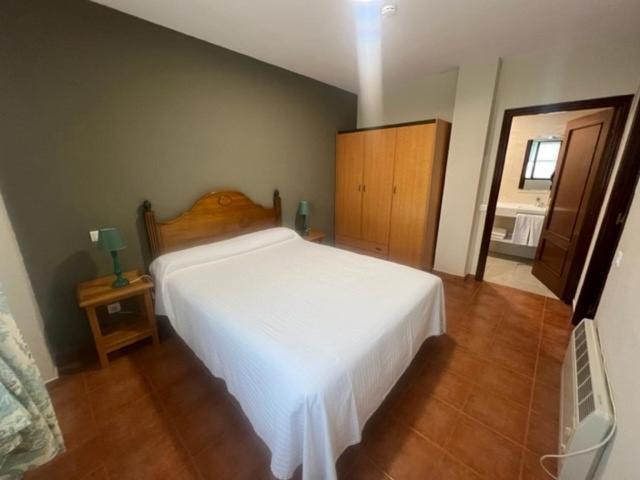 Apartamentos Club Condal Комильяс Экстерьер фото
