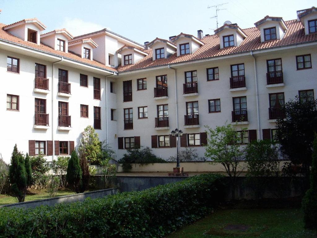 Apartamentos Club Condal Комильяс Экстерьер фото